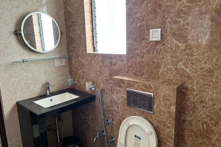 Room 30 of 50