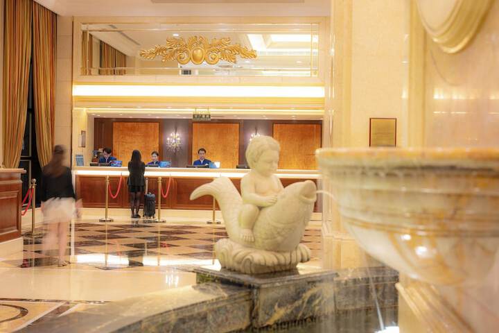 Hotel Interior 4 of 72