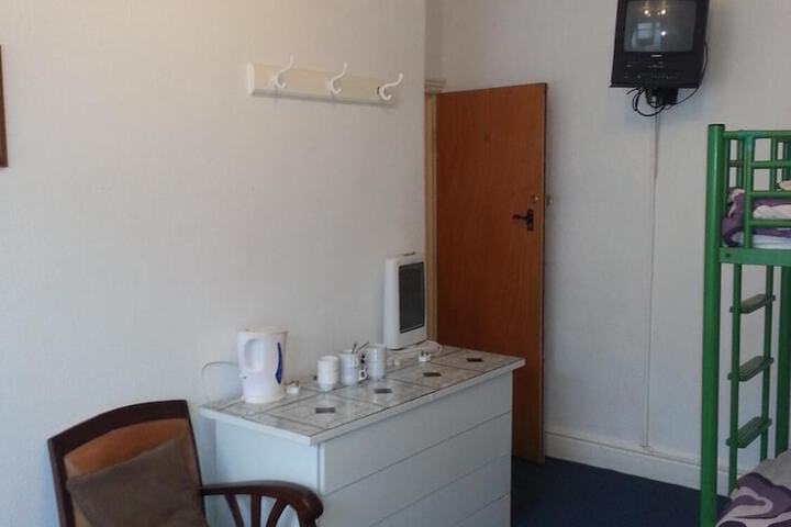 Room 12 of 72
