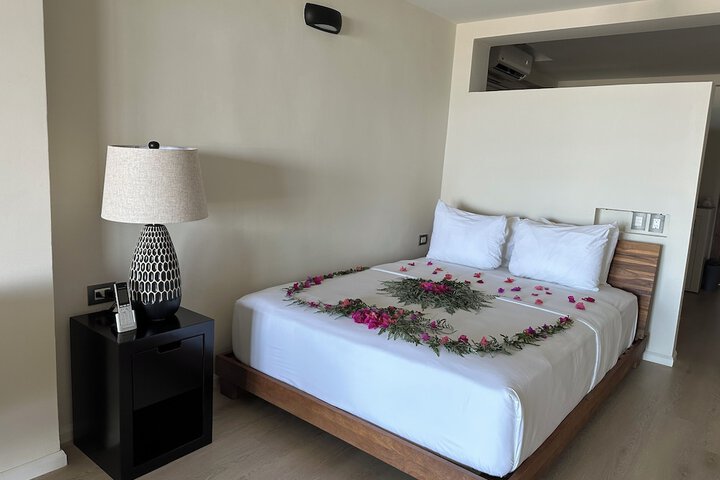 Room 2 of 36