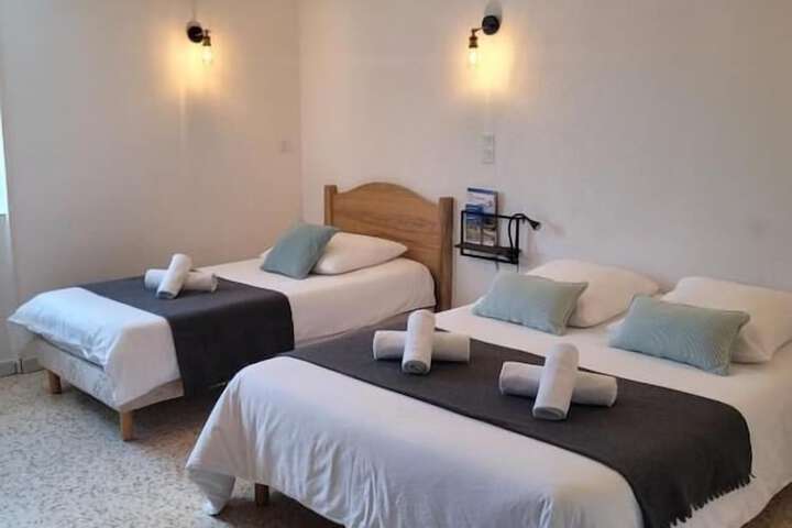 Room 2 of 16