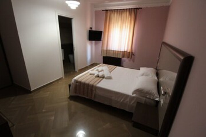 Room 14 of 17