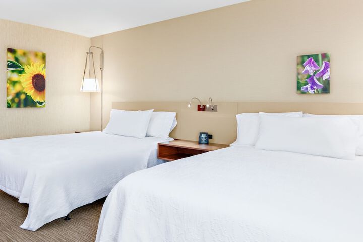 2 Queen Beds (4 of 14)
