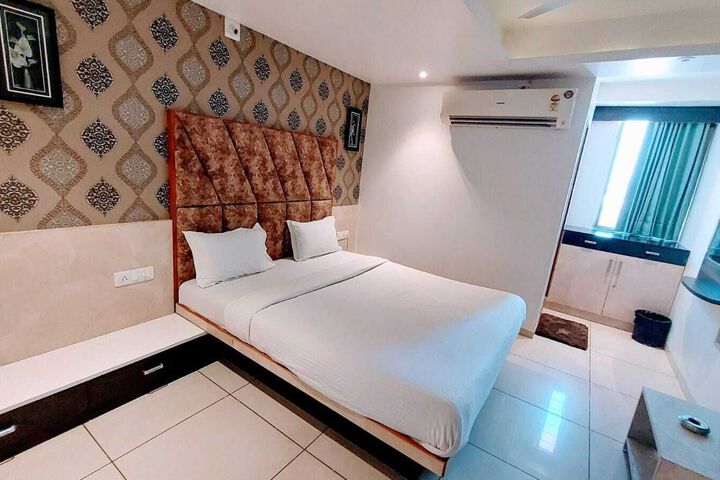Room 21 of 21