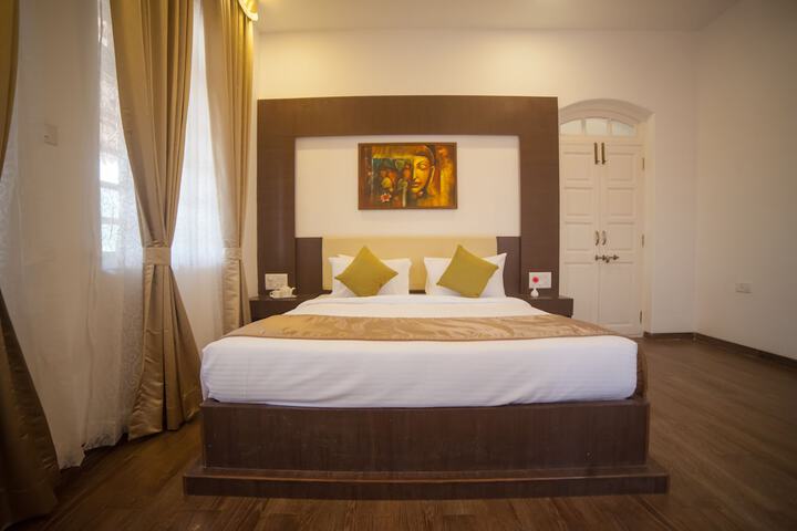 Room 5 of 49