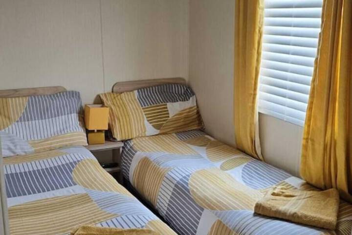 Room 2 of 14