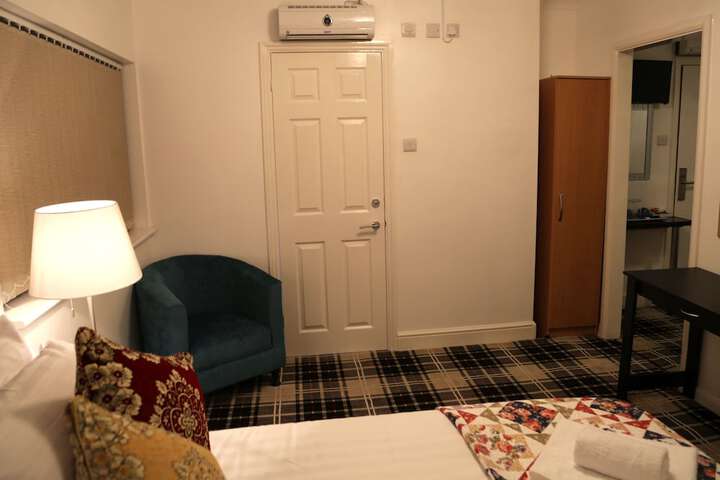 Room 36 of 69
