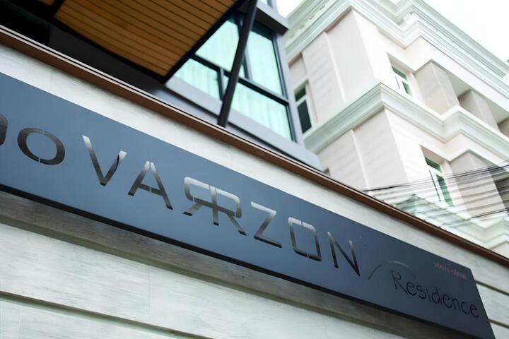 Varrzon Residence