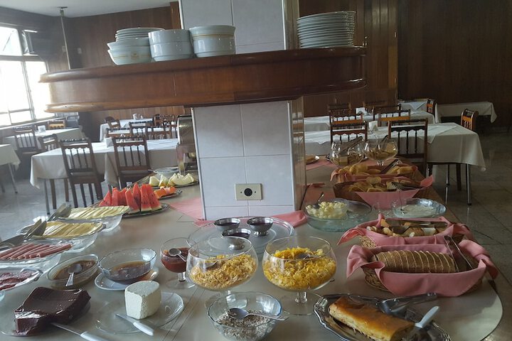 Breakfast/Coffee Service 17 of 33