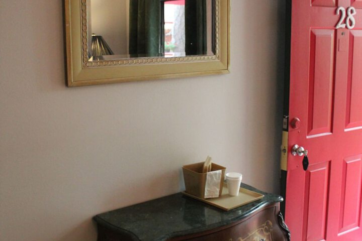 Room 84 of 219