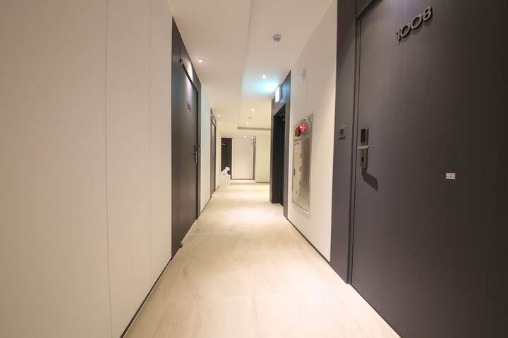 Ballroom/Hall 99 of 117