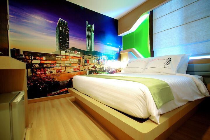 Room 18 of 34