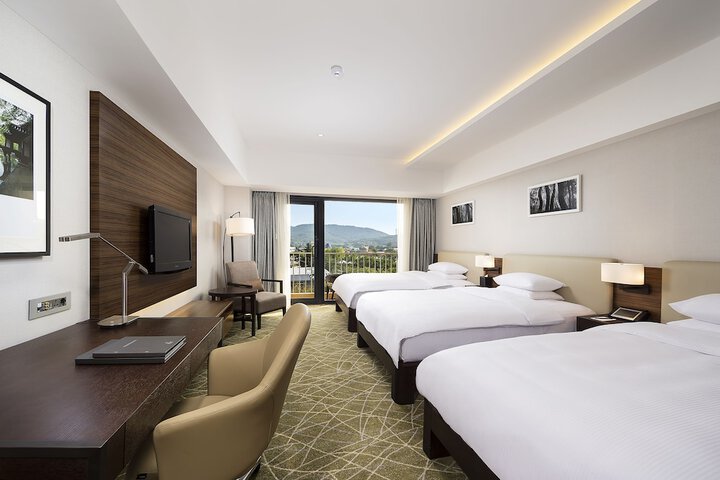 Room 3 of 71