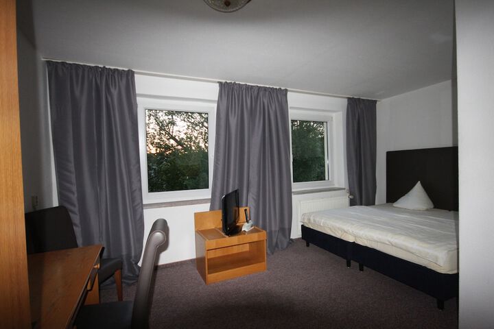 Room 15 of 72