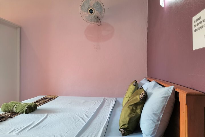Room 26 of 145