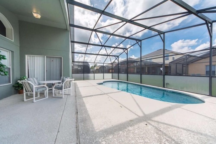 Pool 23 of 34