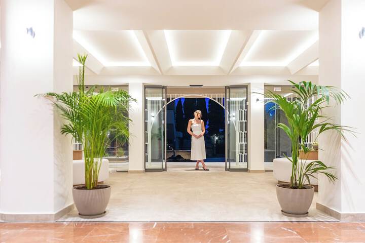 Hotel 145 of 160