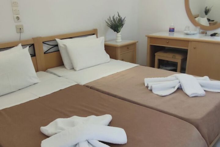 Room 12 of 24