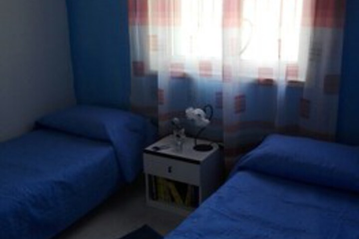 Room 8 of 16