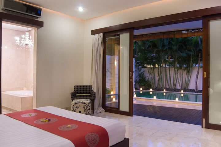 Room 8 of 20