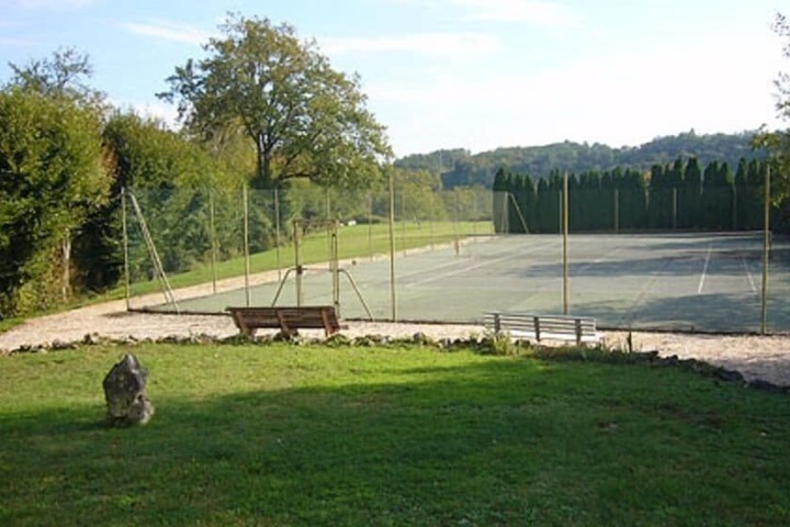 Tennis court