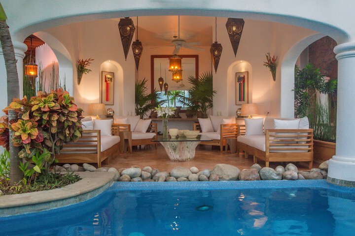 Mi Otra Casa - Adults Only