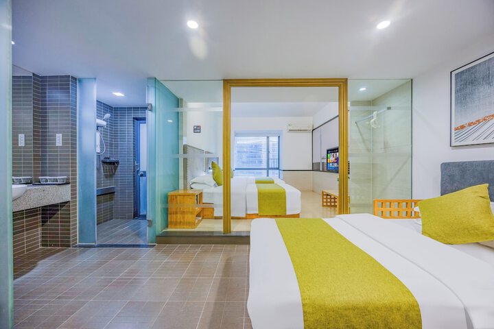 Room 2 of 56