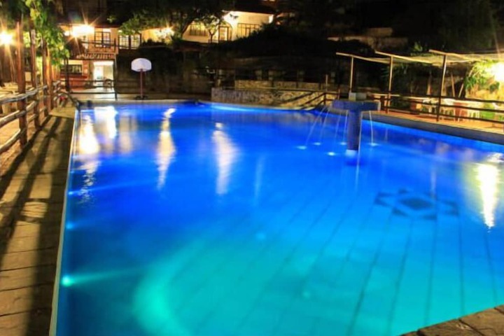 Pool Hotel