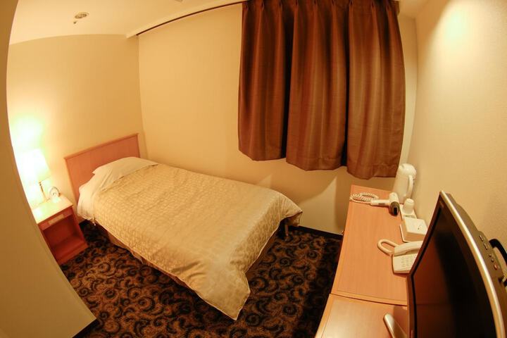 Room 19 of 40