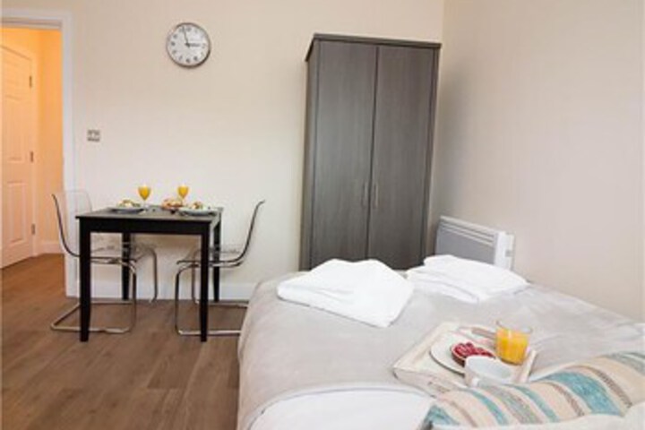 Room 5 of 22