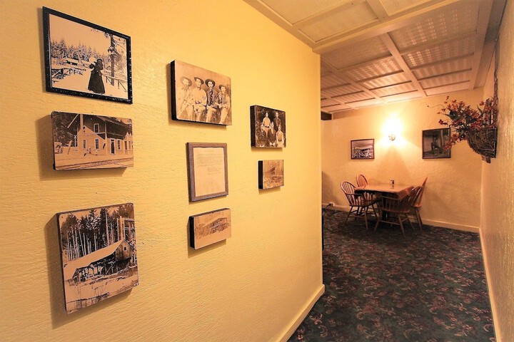 Breakfast/Coffee Service 264 of 311