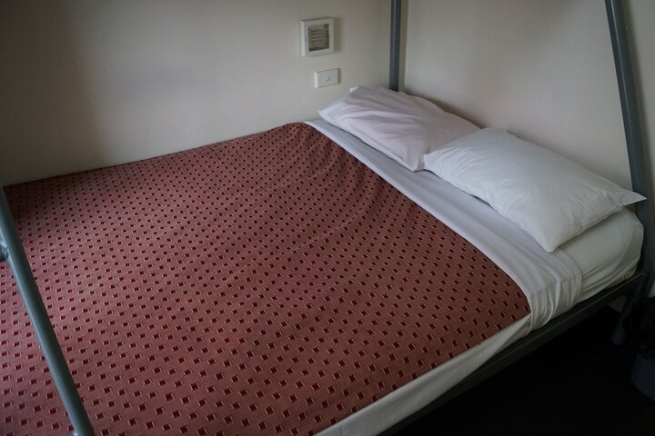 Room 12 of 35