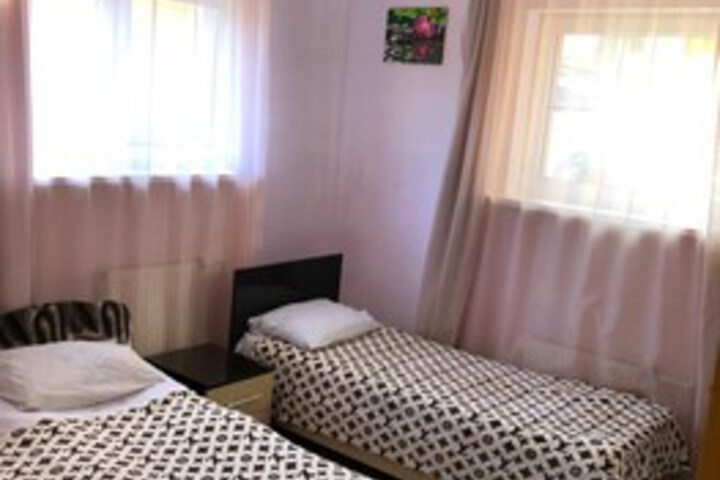 Room 8 of 35