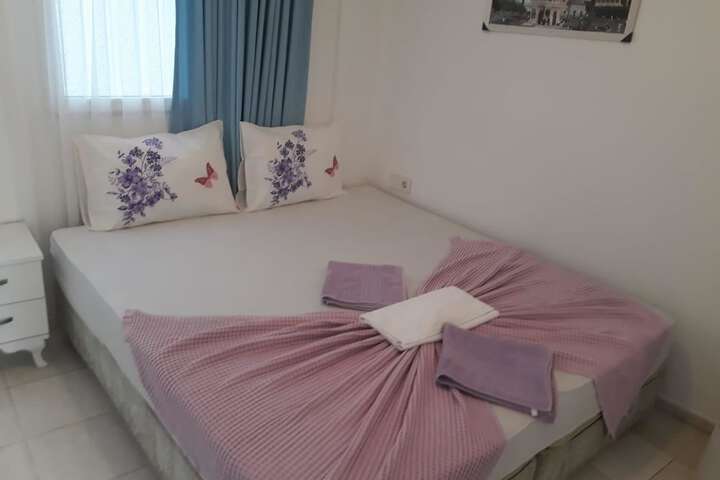 Room 6 of 14