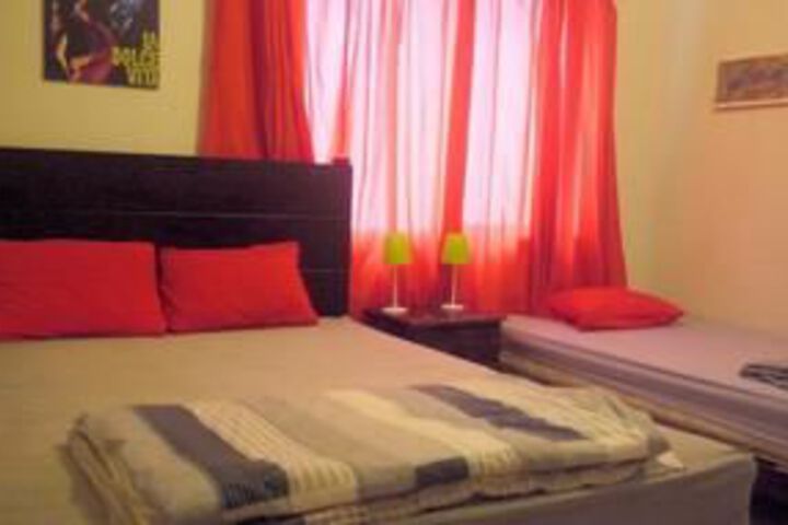 Room 3 of 7