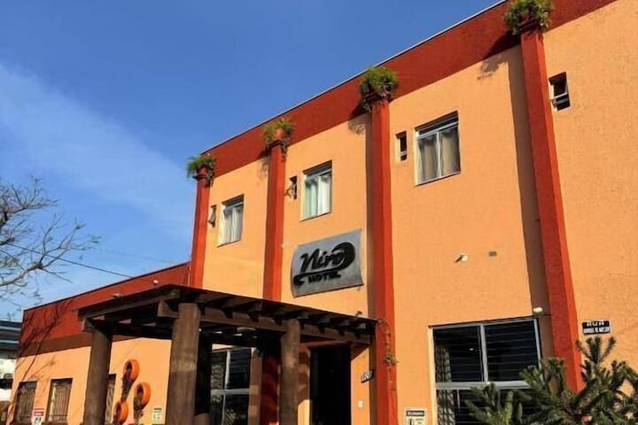 Hotel 11 of 12