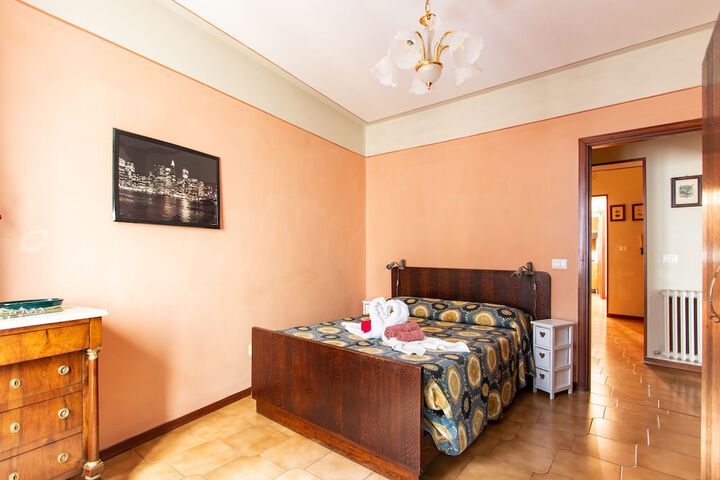 Room 2 of 4