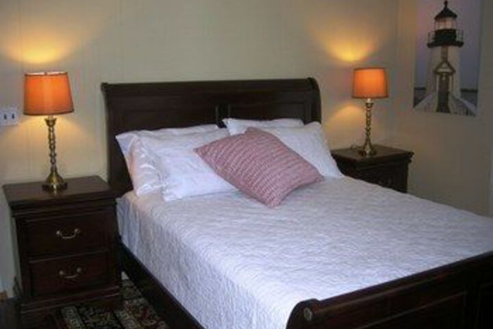 Room 5 of 13