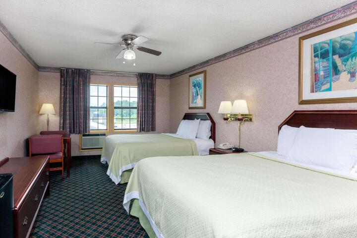 1 King Bed (21 of 22)