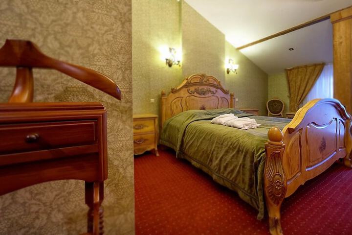 Room 7 of 131