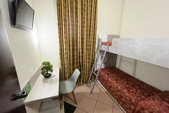 Room 28 of 109
