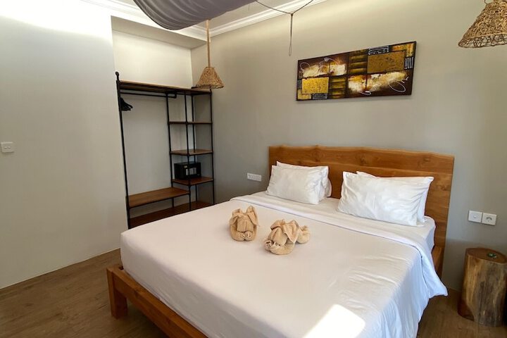 Room 8 of 38