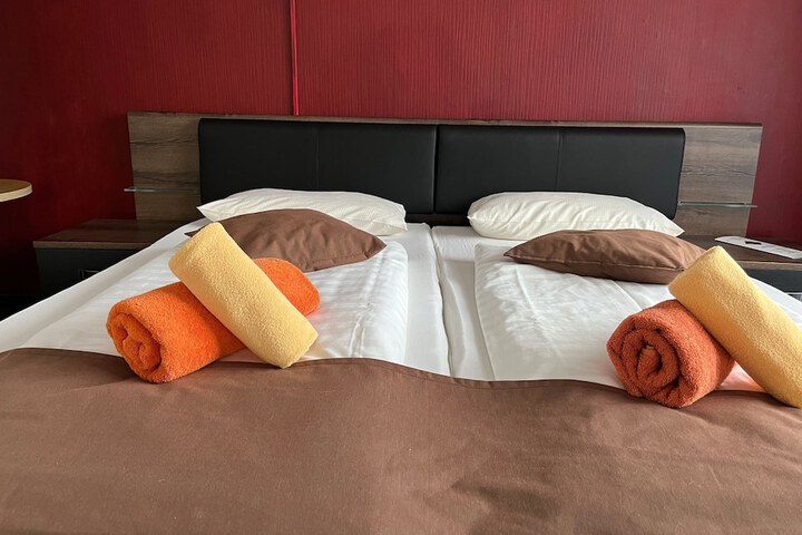 Room 11 of 72
