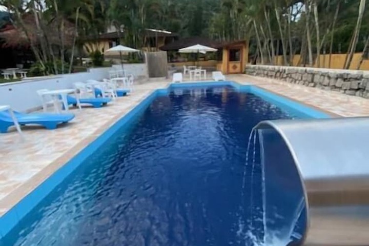 Hotel Pool