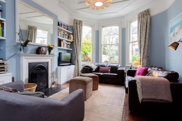 Veeve 5 Bed House on Linzee Road Crouch End