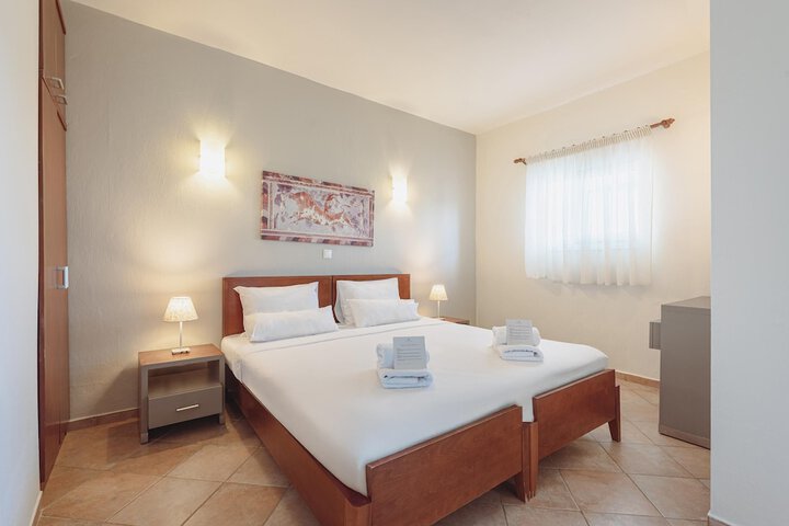 Room 10 of 94