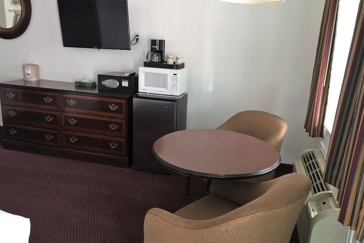 Room 14 of 42