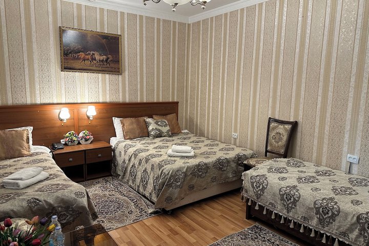 Room 5 of 48
