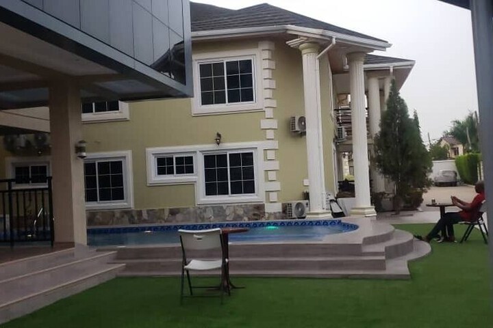 Pool 38 of 49