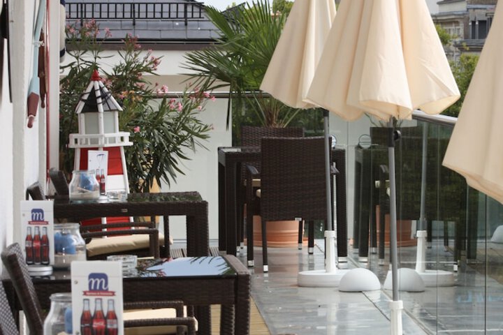 Terrace/Patio 59 of 60
